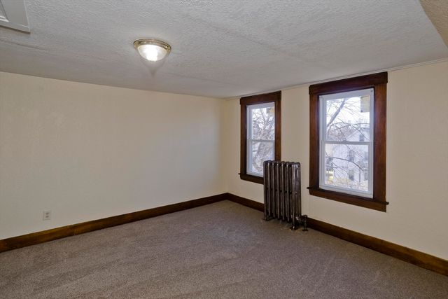 24 Morrell St, Springfield, MA 01104