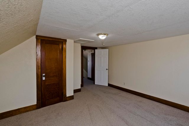 24 Morrell St, Springfield, MA 01104