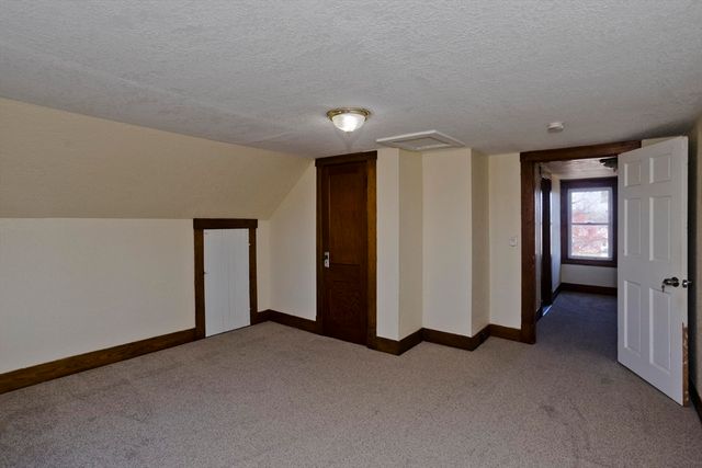 24 Morrell St, Springfield, MA 01104