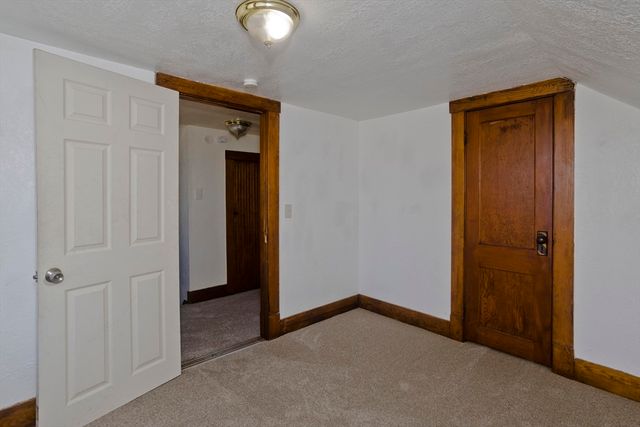 24 Morrell St, Springfield, MA 01104