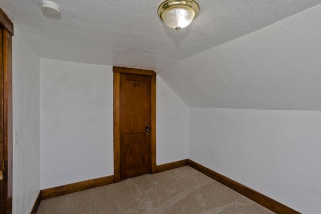 24 Morrell St, Springfield, MA 01104