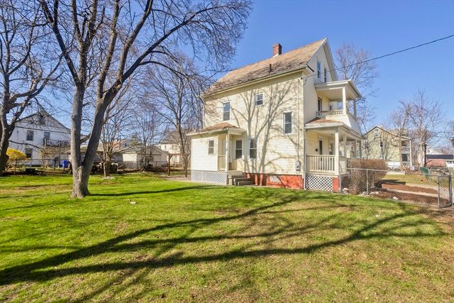 24 Morrell St, Springfield, MA 01104