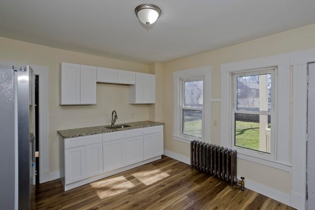24 Morrell St, Springfield, MA 01104