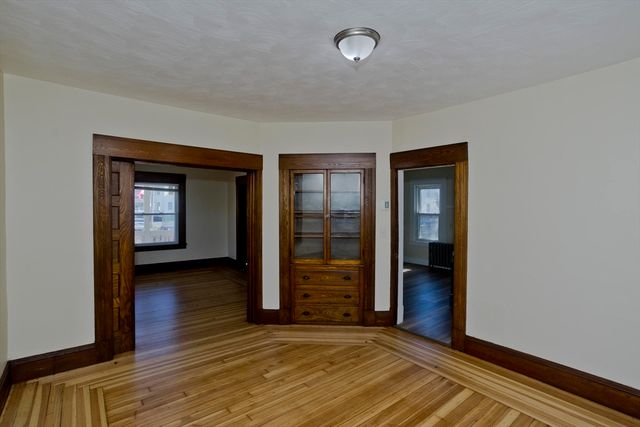 24 Morrell St, Springfield, MA 01104