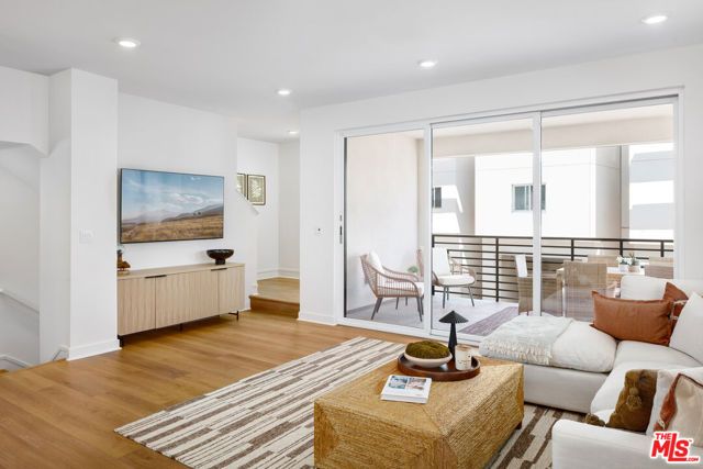 1678 Coral Sea Lane, Los Angeles, CA 90732