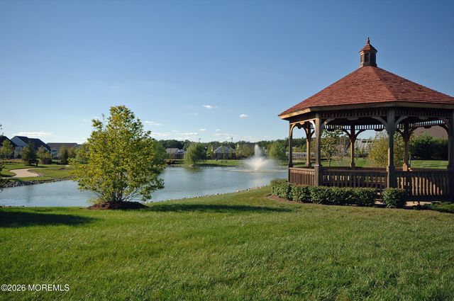 38 Park Ridge Way, Jackson, NJ 08527