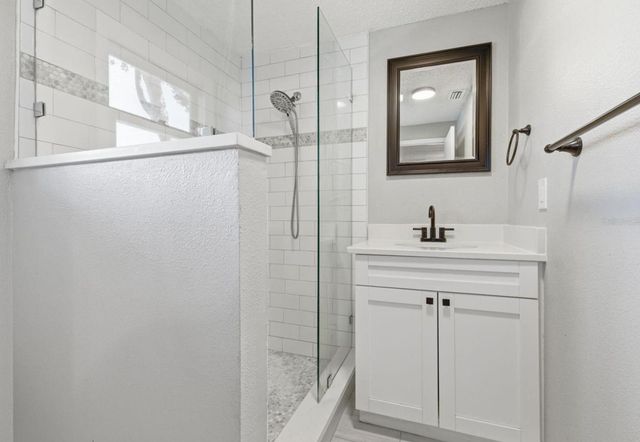 7198 121ST WAY N, Seminole, FL 33772