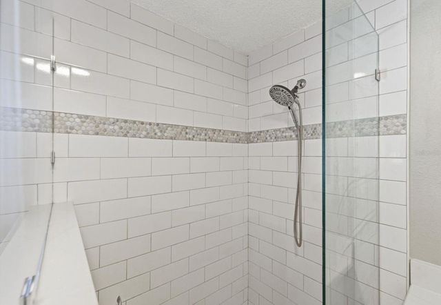 7198 121ST WAY N, Seminole, FL 33772