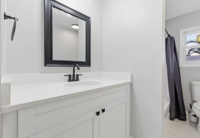 7198 121ST WAY N, Seminole, FL 33772