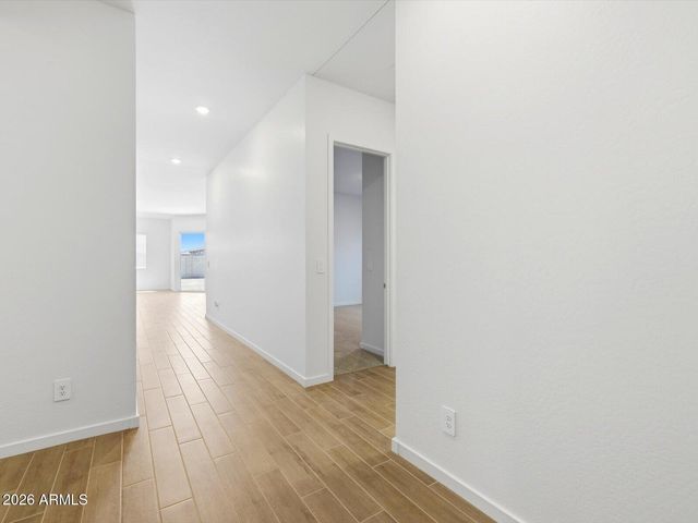 17686 W COLLEGE Drive, Goodyear, AZ 85395