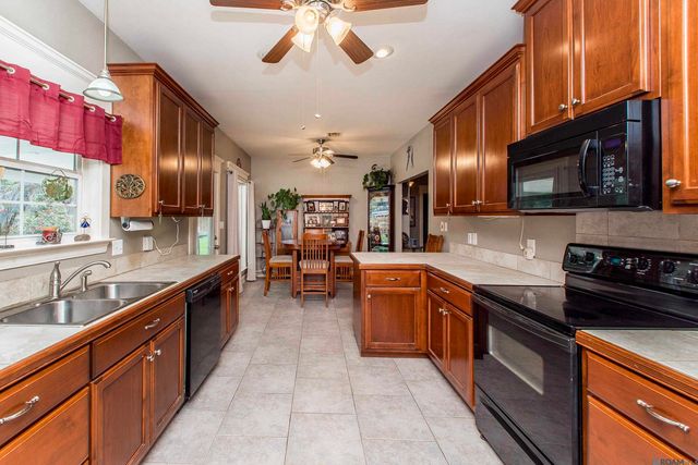 42389 Haltom Rd, Hammond, LA 70403