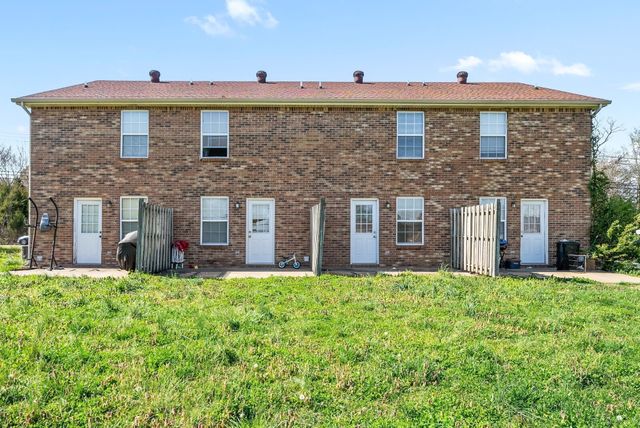640 Needmore Rd Apt B, Clarksville, TN 37040