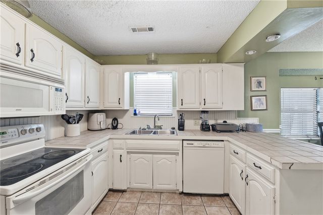 2260 Walnut Grove Road, Prairie Grove, AR 72753