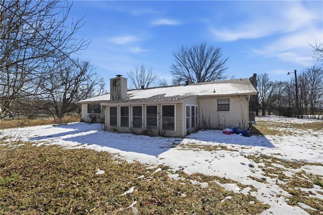 2260 Walnut Grove Road, Prairie Grove, AR 72753