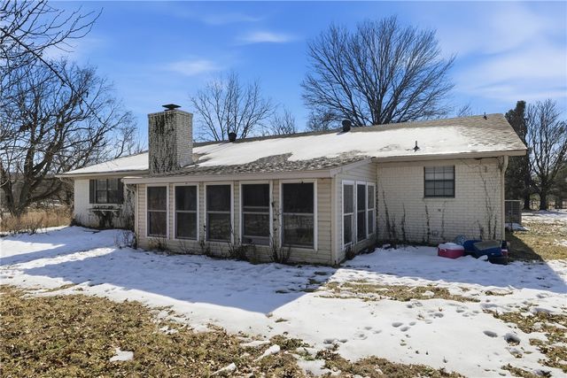 2260 Walnut Grove Road, Prairie Grove, AR 72753