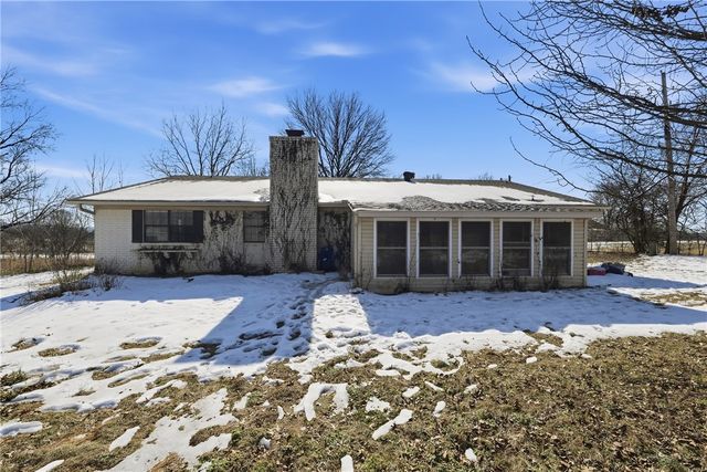 2260 Walnut Grove Road, Prairie Grove, AR 72753