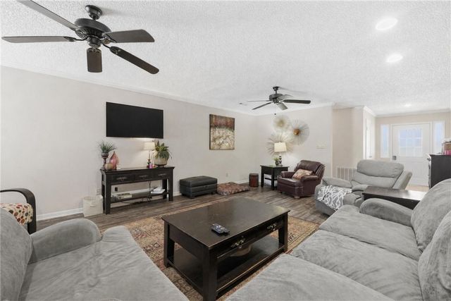 2260 Walnut Grove Road, Prairie Grove, AR 72753