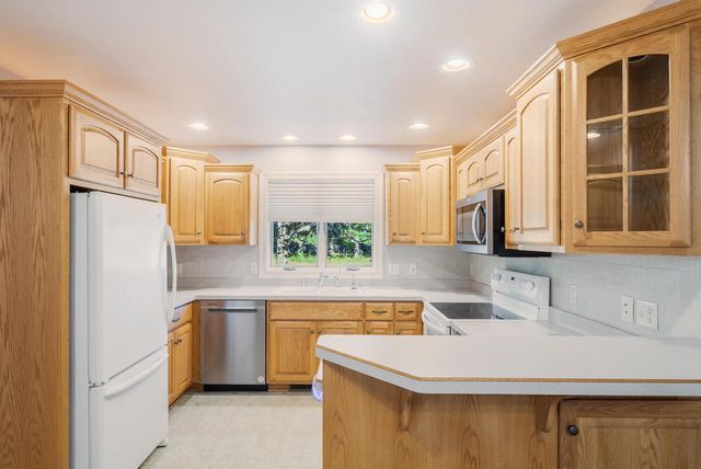 1937 Kaat LANE, Sheboygan, WI 53081