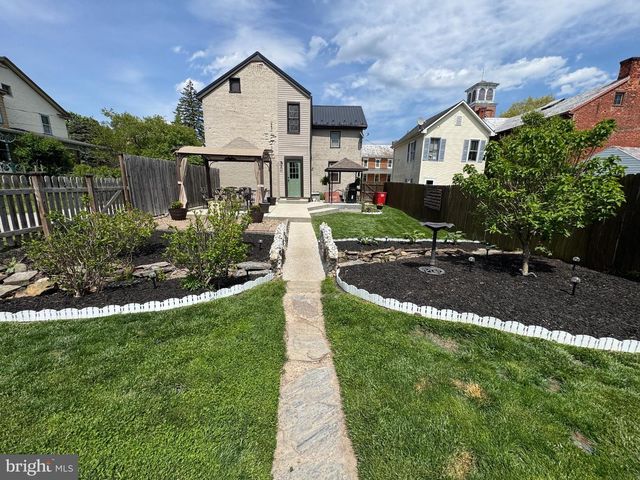 225 MAIN ST, York Springs, PA 17372