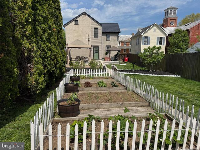 225 MAIN ST, York Springs, PA 17372