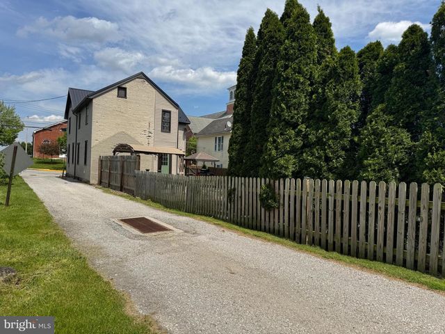 225 MAIN ST, York Springs, PA 17372