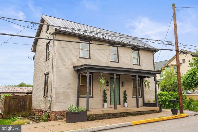 225 MAIN ST, York Springs, PA 17372