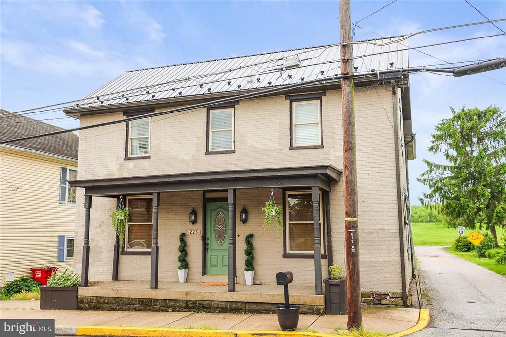 225 MAIN ST, York Springs, PA 17372