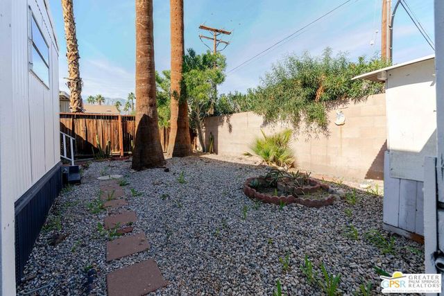 80 Dunes Circle, Cathedral City, CA 92234