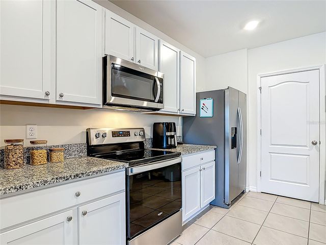 712 RED HAWK LANE, Deltona, FL 32725