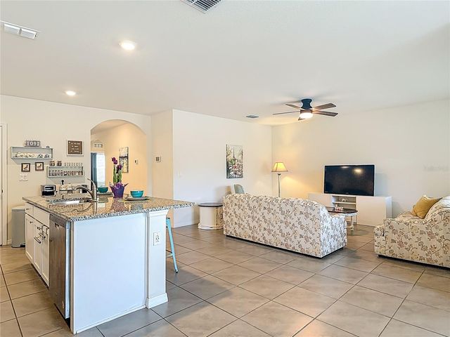 712 RED HAWK LANE, Deltona, FL 32725