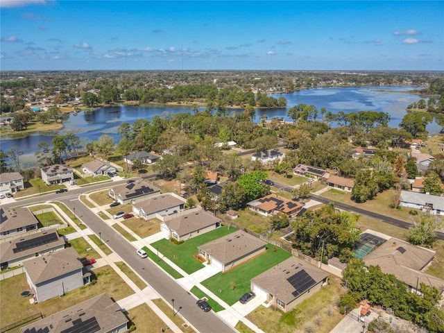 712 RED HAWK LANE, Deltona, FL 32725