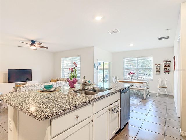 712 RED HAWK LANE, Deltona, FL 32725