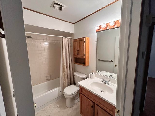 25860 Lira Lane, Warren, MI 48089