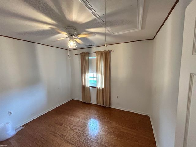 25860 Lira Lane, Warren, MI 48089