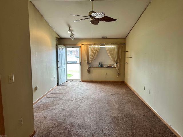 25860 Lira Lane, Warren, MI 48089