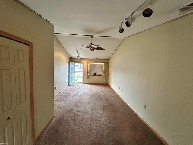 25860 Lira Lane, Warren, MI 48089