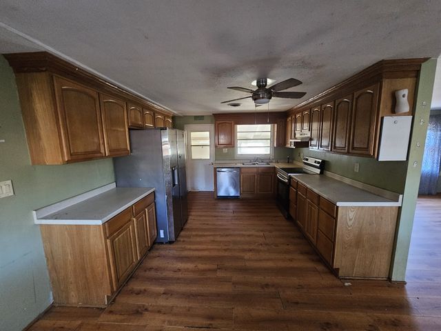 409 Tom Welch Rd, Crossville, TN 38571