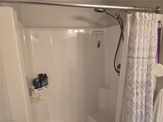 313 Breckenridge Oval, Elyria, OH 44035