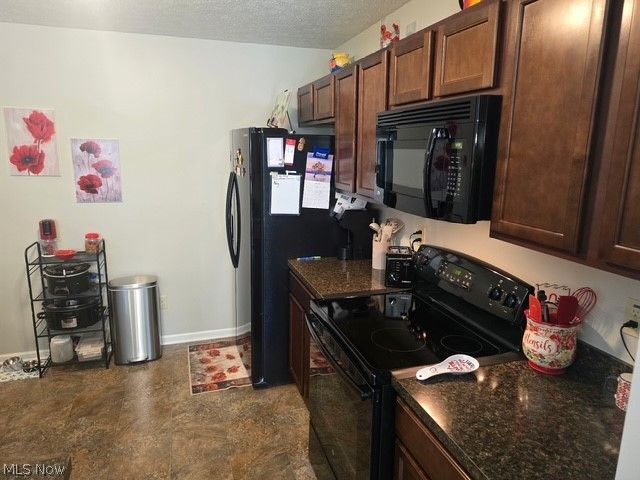 313 Breckenridge Oval, Elyria, OH 44035