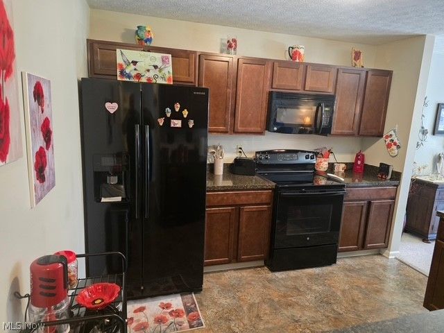 313 Breckenridge Oval, Elyria, OH 44035