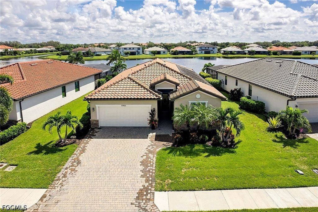 11921 Arbor Trace DR, Fort Myers, FL 33913