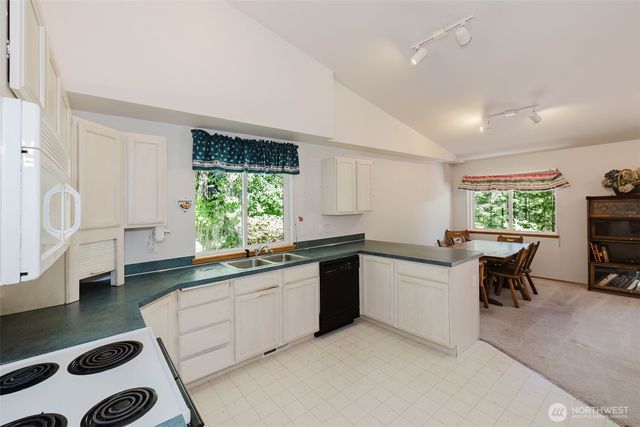 90 E Susan Lane, Union, WA 98592
