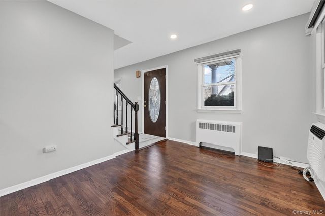 8 Robbins Avenue, Elmsford, NY 10523