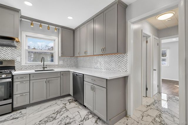 8 Robbins Avenue, Elmsford, NY 10523