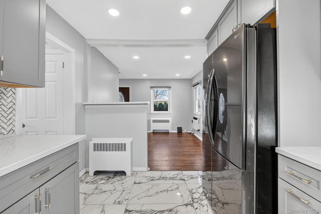 8 Robbins Avenue, Elmsford, NY 10523