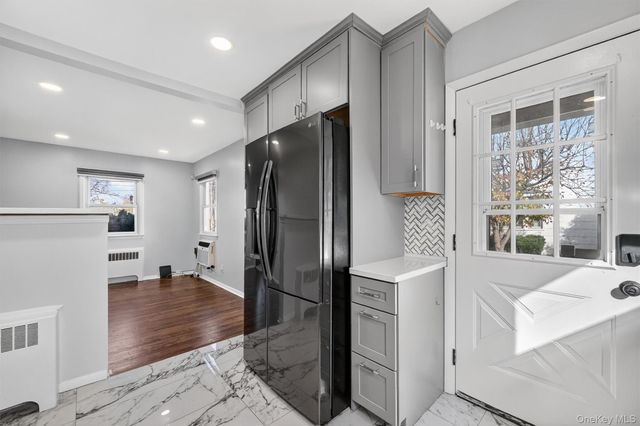 8 Robbins Avenue, Elmsford, NY 10523