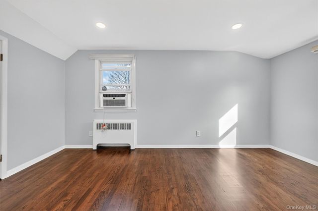 8 Robbins Avenue, Elmsford, NY 10523