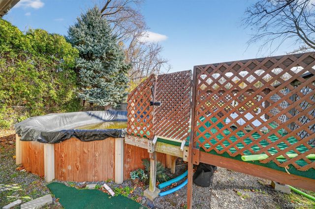 8 Robbins Avenue, Elmsford, NY 10523