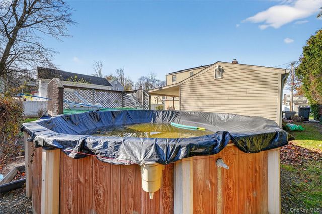 8 Robbins Avenue, Elmsford, NY 10523