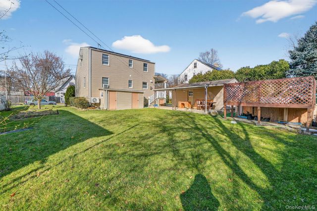 8 Robbins Avenue, Elmsford, NY 10523